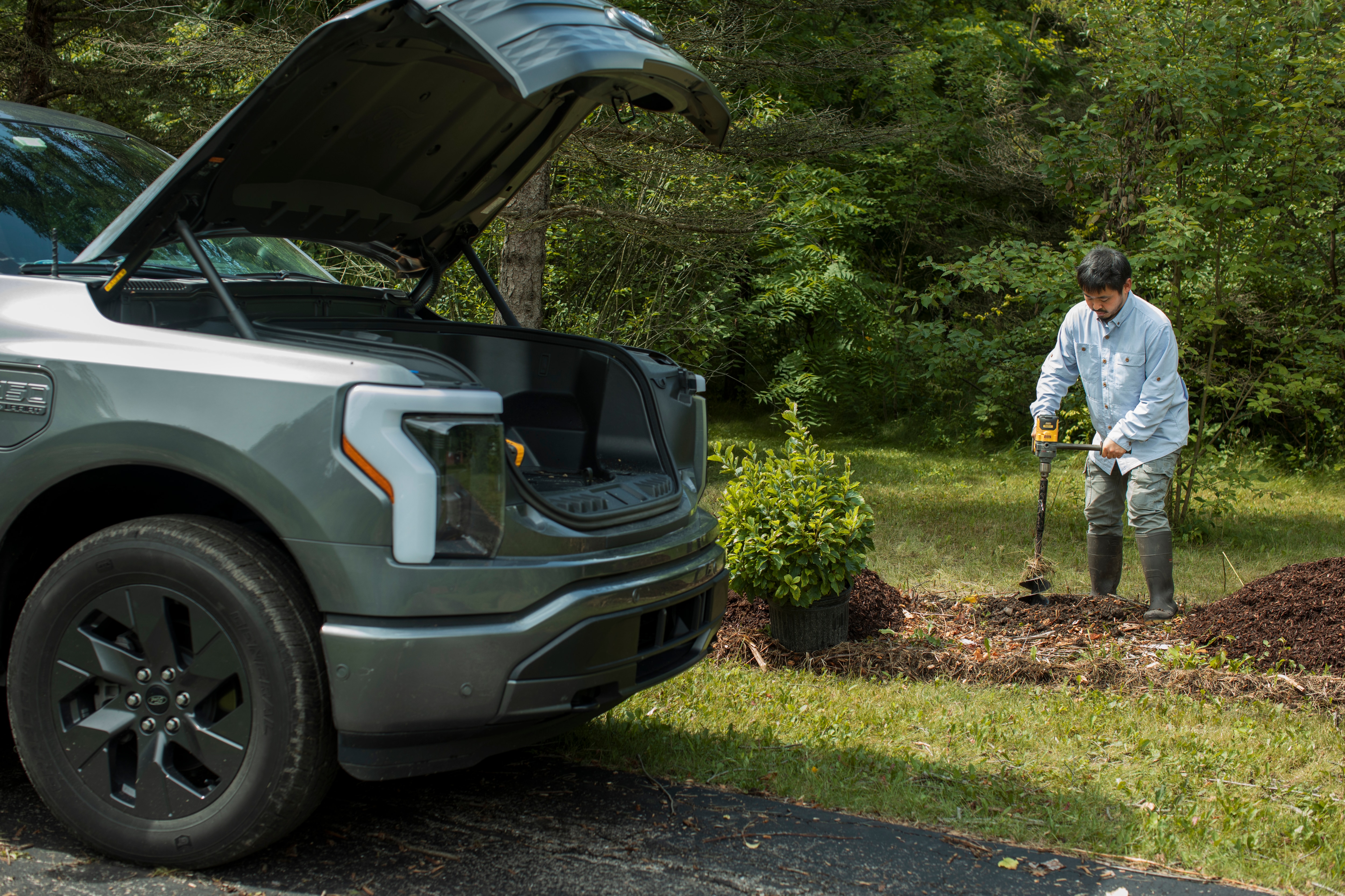 From hauling livestock and powering work to delivering flowers, see how F-150 Lightning is “a total gamechanger” for Chris Yamamoto and his seven-acre farm.